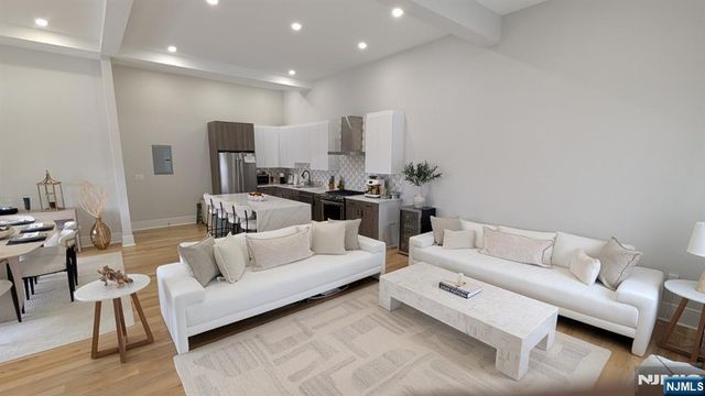 621 Valley Brook Avenue, Lyndhurst, NJ 07071