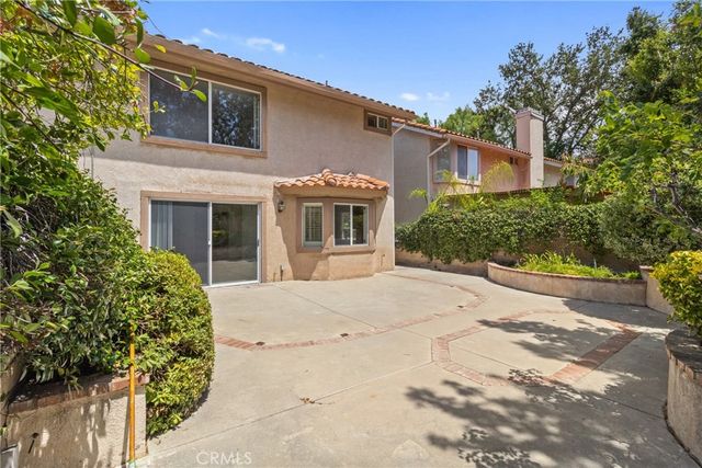 30112 Elizabeth Court, Agoura Hills, CA 91301