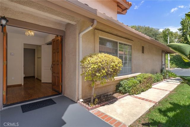 30112 Elizabeth Court, Agoura Hills, CA 91301