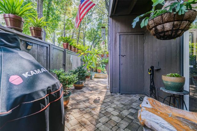 115 Litchfield Lane, Houston, TX 77024