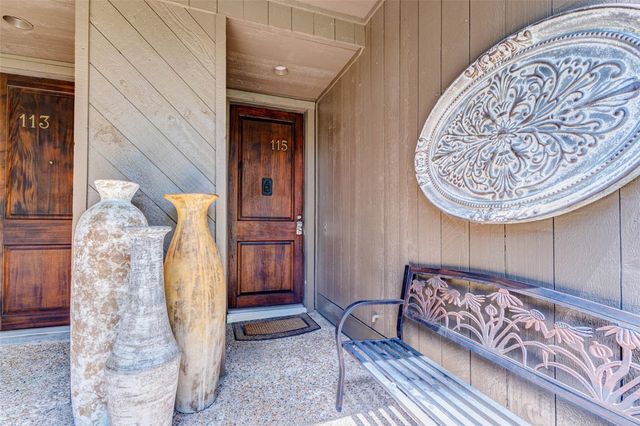 115 Litchfield Lane, Houston, TX 77024