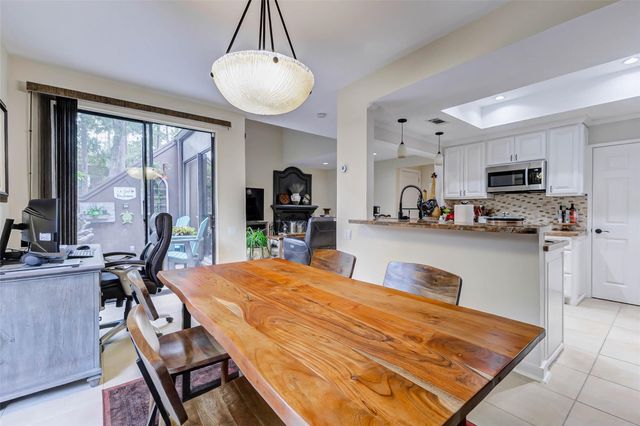 115 Litchfield Lane, Houston, TX 77024