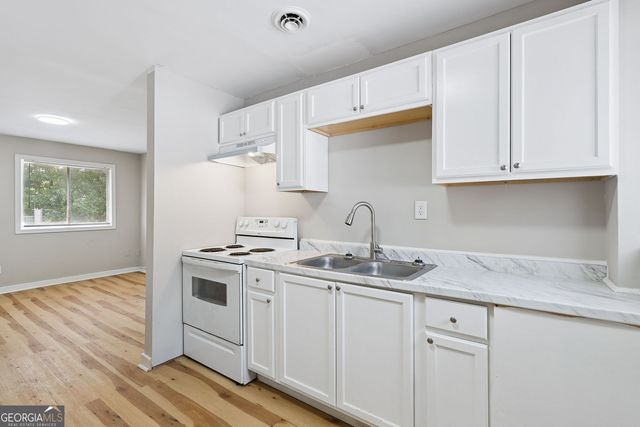4855 College Street 7, Forest Park, GA 30297