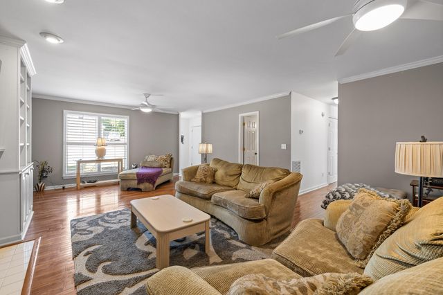 8014 Woodstone Drive, Hixson, TN 37343