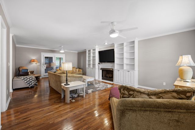 8014 Woodstone Drive, Hixson, TN 37343