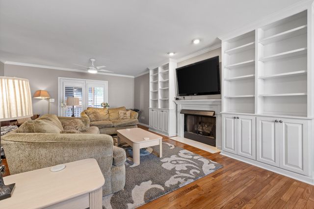 8014 Woodstone Drive, Hixson, TN 37343