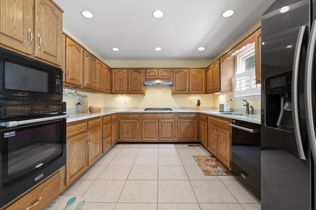 8014 Woodstone Drive, Hixson, TN 37343