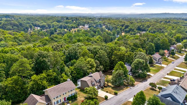 8014 Woodstone Drive, Hixson, TN 37343