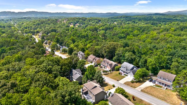 8014 Woodstone Drive, Hixson, TN 37343