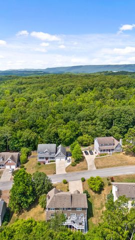 8014 Woodstone Drive, Hixson, TN 37343