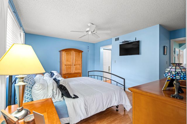 4630 W Mcnab Rd D-2, Pompano Beach, FL 33069