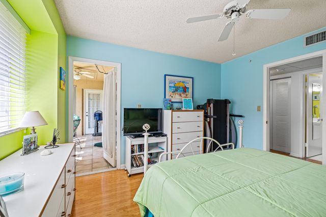 4630 W Mcnab Rd D-2, Pompano Beach, FL 33069