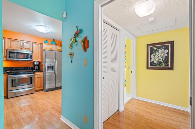 4630 W Mcnab Rd D-2, Pompano Beach, FL 33069