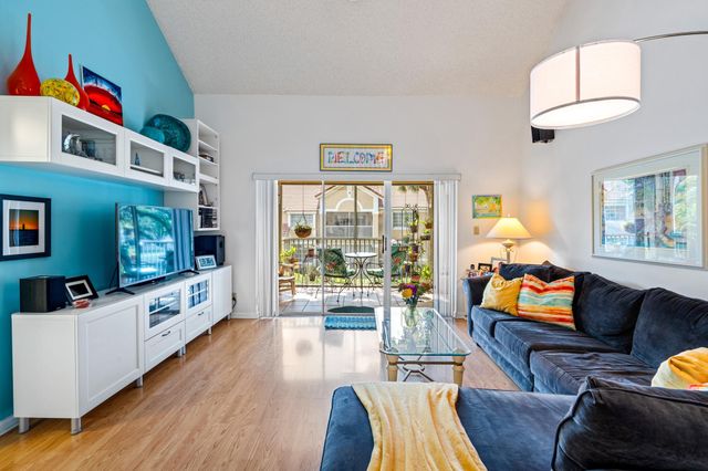 4630 W Mcnab Rd D-2, Pompano Beach, FL 33069