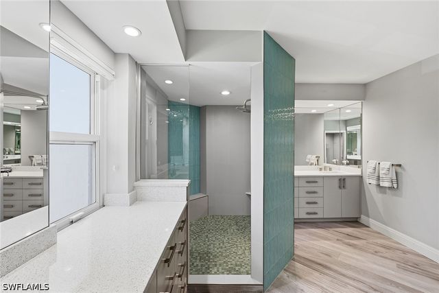 8111 Bay Colony DR 204, Naples, FL 34108