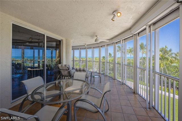 8111 Bay Colony DR 204, Naples, FL 34108