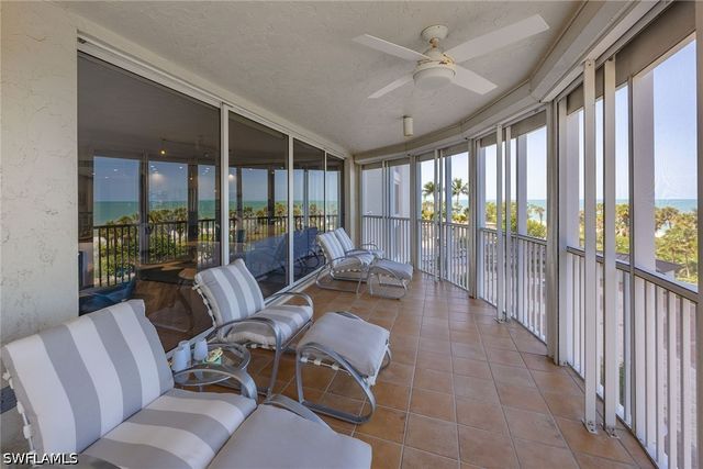 8111 Bay Colony DR 204, Naples, FL 34108