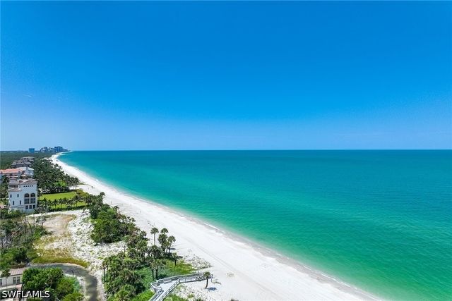 8111 Bay Colony DR 204, Naples, FL 34108