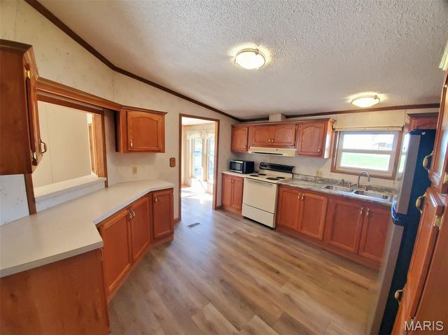 1093 N Cleveland Street, Kahoka, MO 63445