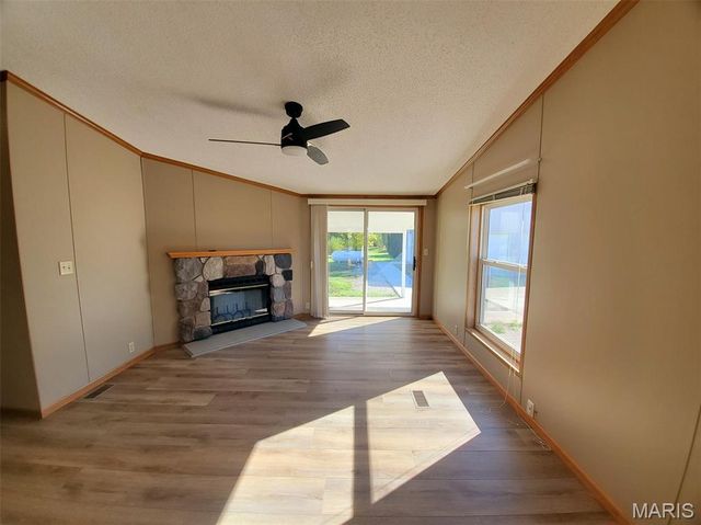 1093 N Cleveland Street, Kahoka, MO 63445