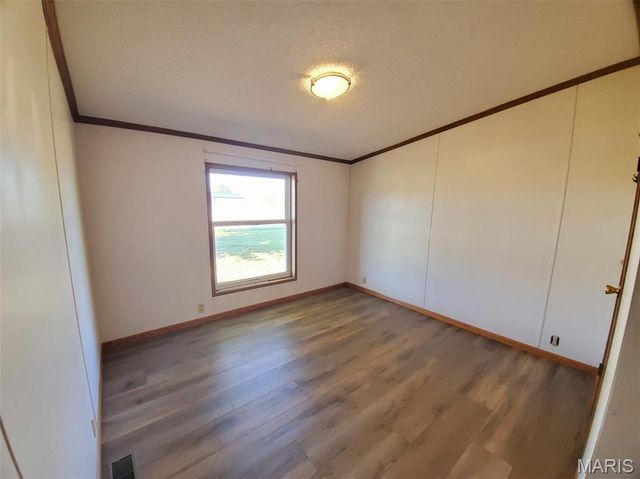 1093 N Cleveland Street, Kahoka, MO 63445