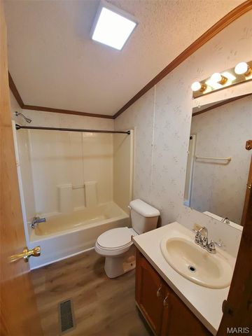 1093 N Cleveland Street, Kahoka, MO 63445