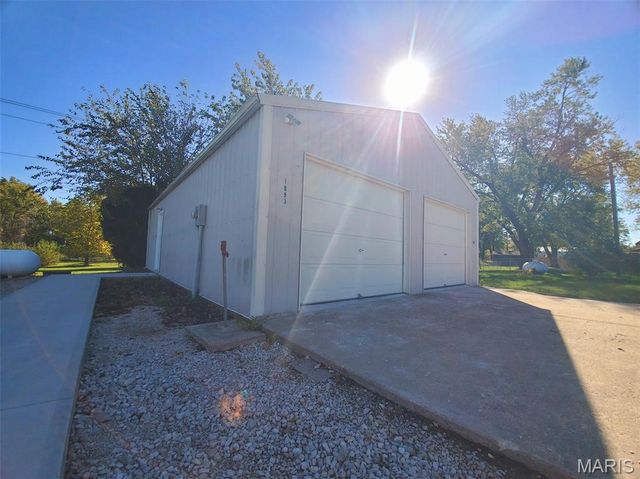 1093 N Cleveland Street, Kahoka, MO 63445