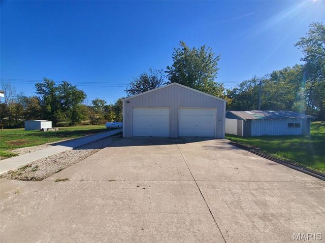 1093 N Cleveland Street, Kahoka, MO 63445
