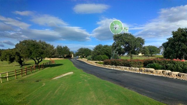 119 Riley Wood ST, Blanco, TX 78606