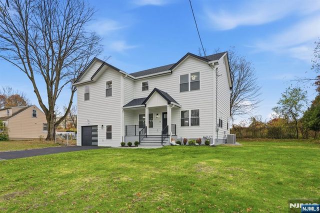 20 Barnsdale Road, Wayne, NJ 07470