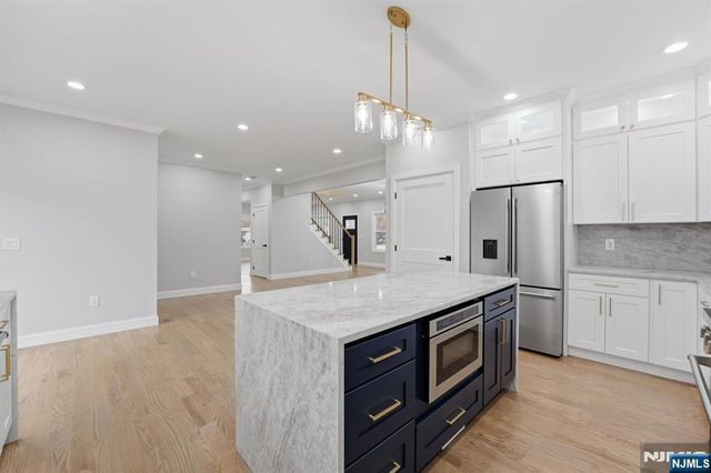 20 Barnsdale Road, Wayne, NJ 07470