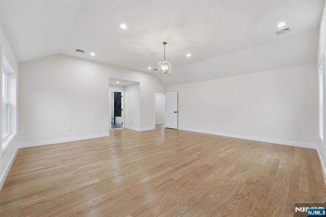 20 Barnsdale Road, Wayne, NJ 07470