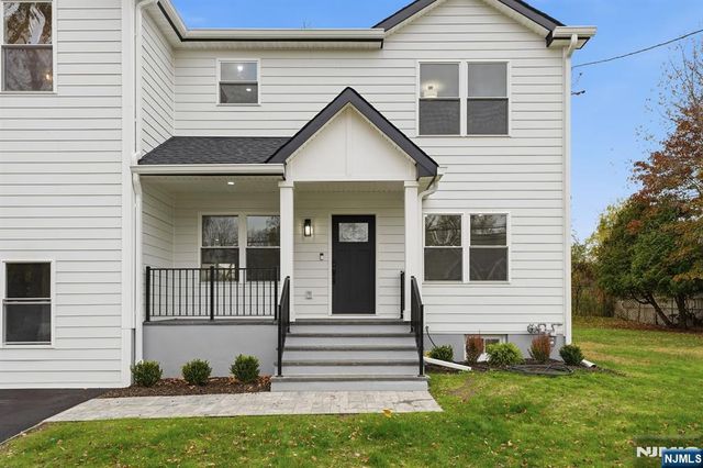 20 Barnsdale Road, Wayne, NJ 07470