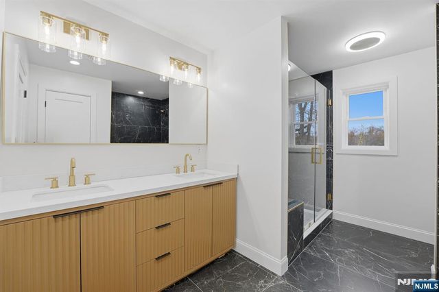 20 Barnsdale Road, Wayne, NJ 07470