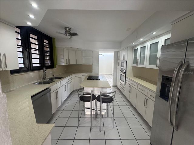 F9 SAN ESTEBAN, Caguas, PR 00725