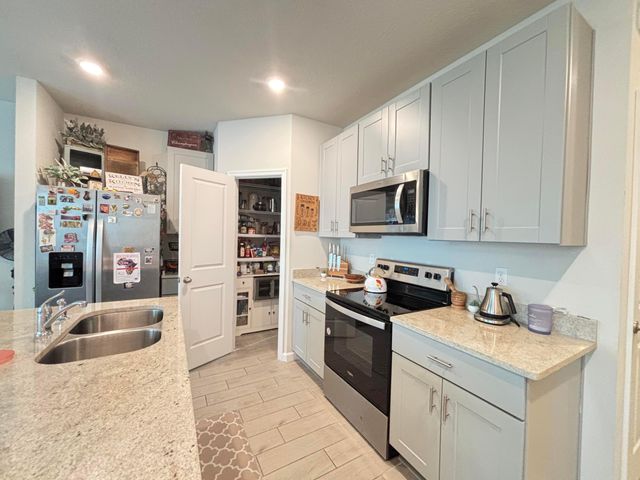 2410 SE Tarvest Way, Stuart, FL 34997