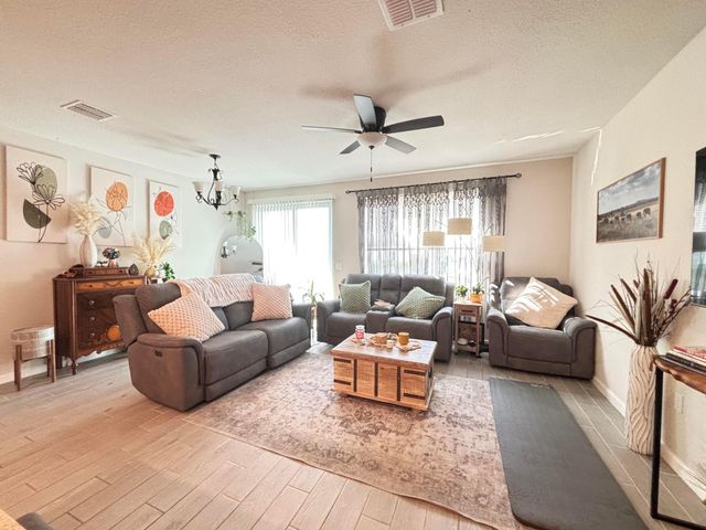 2410 SE Tarvest Way, Stuart, FL 34997