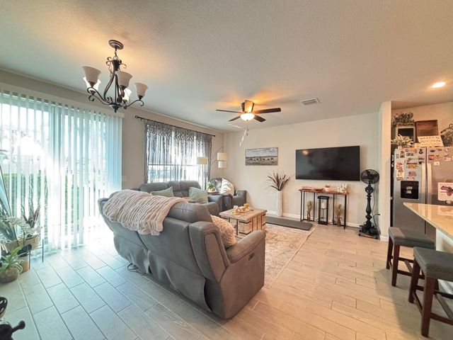 2410 SE Tarvest Way, Stuart, FL 34997