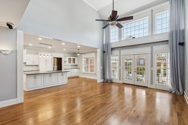 2356 Saint Andrews Dr, Murfreesboro, TN 37128