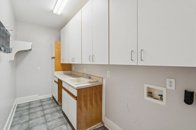 2356 Saint Andrews Dr, Murfreesboro, TN 37128