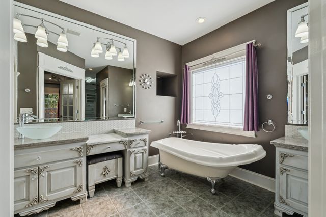 2356 Saint Andrews Dr, Murfreesboro, TN 37128