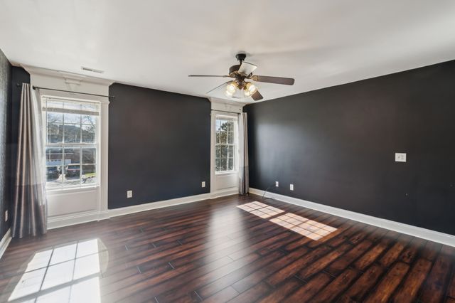 2356 Saint Andrews Dr, Murfreesboro, TN 37128