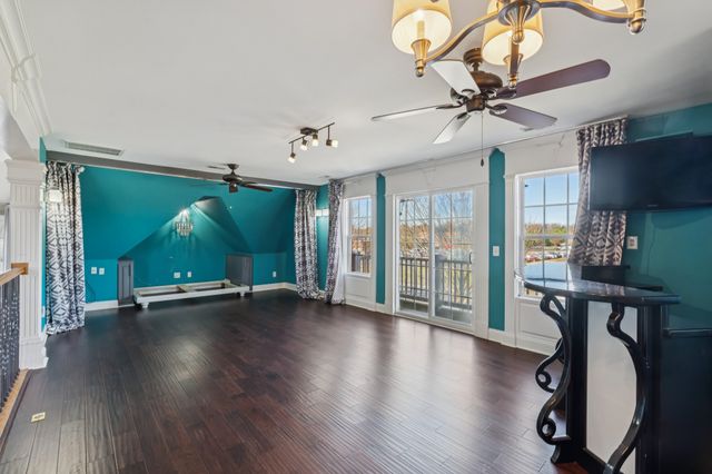 2356 Saint Andrews Dr, Murfreesboro, TN 37128