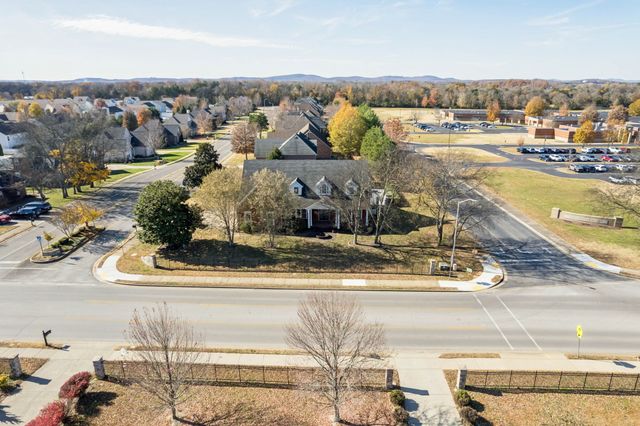 2356 Saint Andrews Dr, Murfreesboro, TN 37128