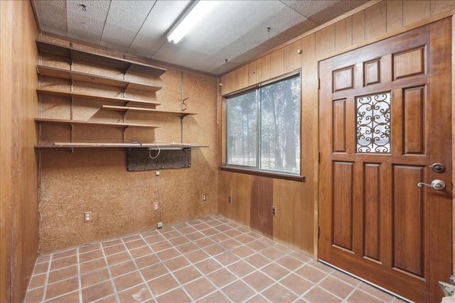 5686 Pony Express Trl, Pollock Pines, CA 95726