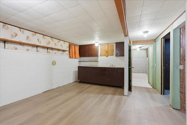 5686 Pony Express Trl, Pollock Pines, CA 95726