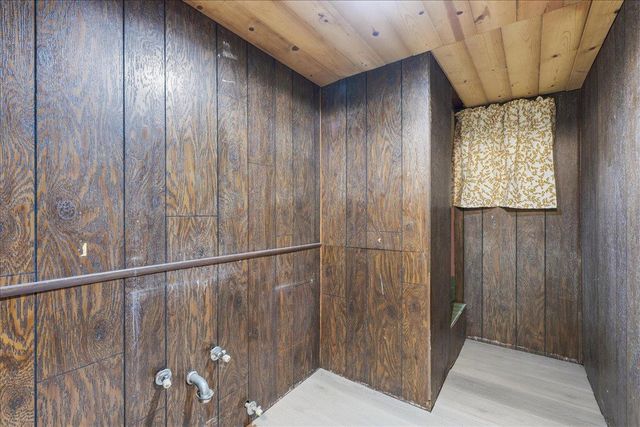 5686 Pony Express Trl, Pollock Pines, CA 95726