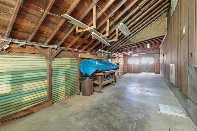 5686 Pony Express Trl, Pollock Pines, CA 95726