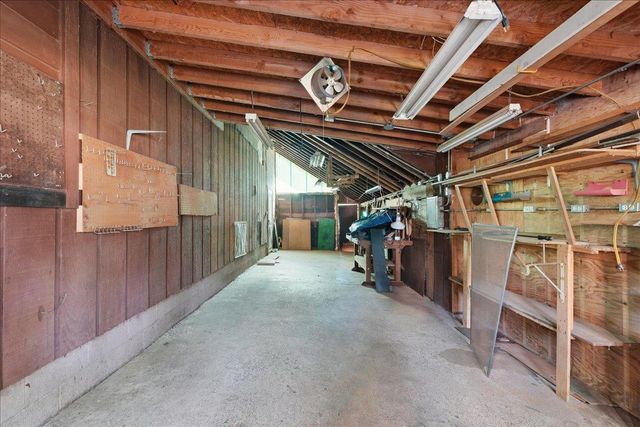 5686 Pony Express Trl, Pollock Pines, CA 95726
