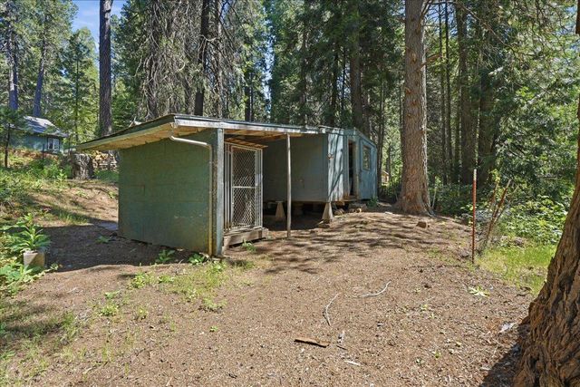 5686 Pony Express Trl, Pollock Pines, CA 95726